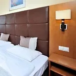 Carlton Buda Castle Hotell