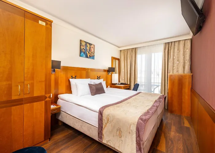 Carlton Buda Castle 4* Будапешт