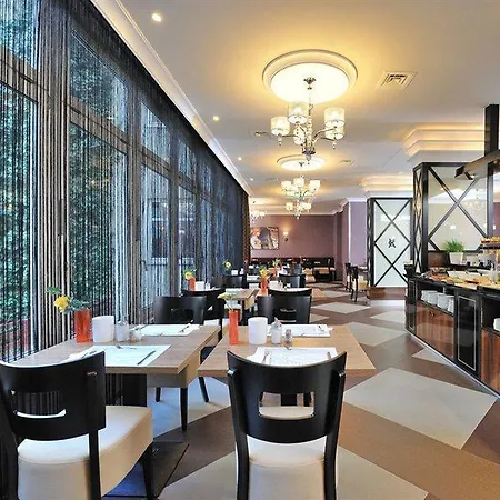 Hotell Carlton Buda Castle 4*